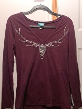 Studded V-Neck Long-Sleeve Top in Plum